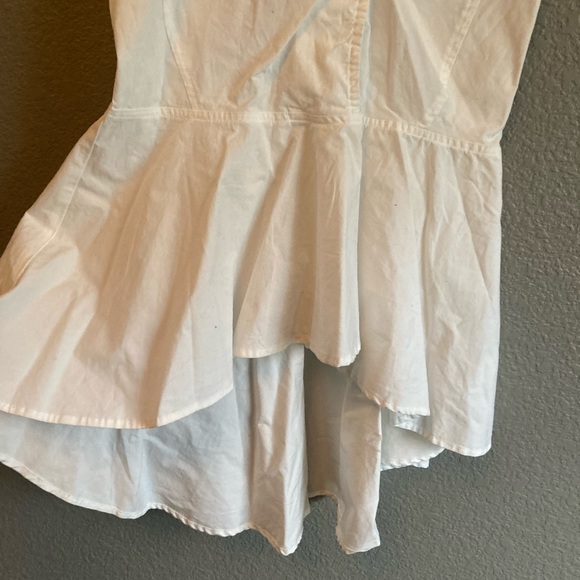 High-Lo White Halter Top - Picture 3 of 5